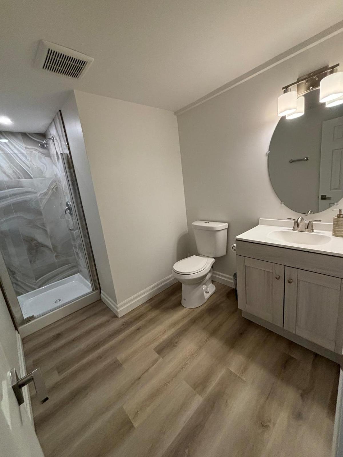 One-Bedroom Unit At Vista Hill Waterloo Bagian luar foto